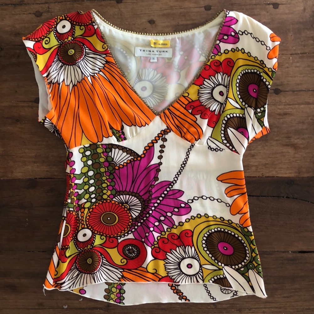 Trina Turk Los Angeles Vintage cap sleeve printed top.
